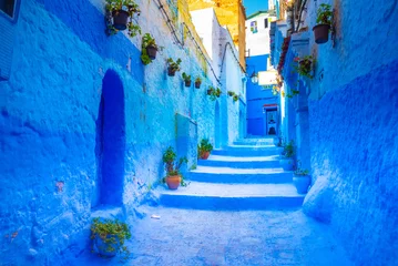 Papier Peint photo Lavable Maroc Chefchaouen, une ville aux maisons peintes en bleu et aux rues étroites, belles et bleues, Maroc, Afrique