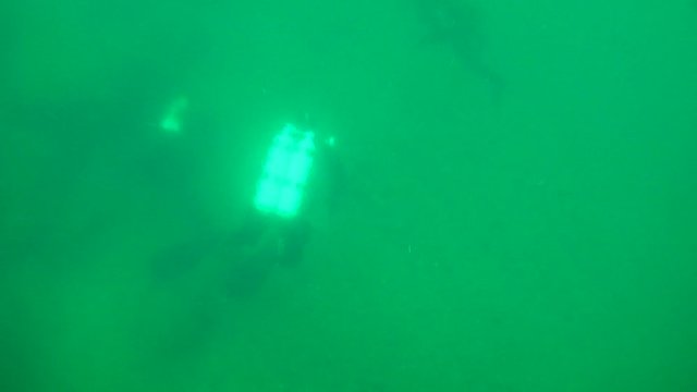 Visualization of a thermocline and galaklin: The camera passes through the boundary of water layers with different densities (salinity, temperature).