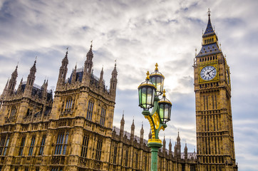 Fototapeta na wymiar Westminster House of Parliament and the Big Ben, London