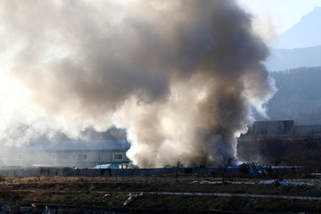 화재로 인한 많은 연기