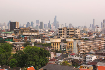 Fototapeta na wymiar Panorama of the evening Bangkok, a giant metropolis that never sleeps