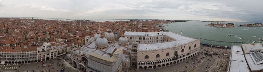Fototapeta na wymiar Panorama of Venice, Doges palace, Italy