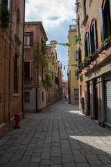 Fototapeta na wymiar Street of Venice, Italy