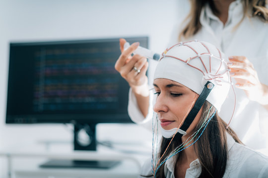 Neuroscience Lab, EEG Scanning