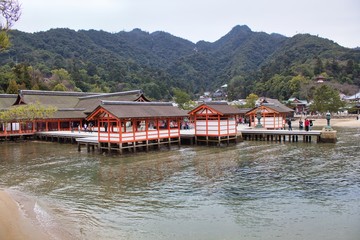 Fototapeta na wymiar Japanese Red palace 8