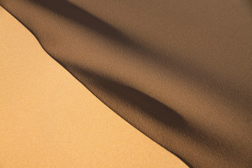 grań wydmy na pustyni namib w namibii