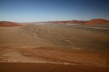 Fototapeta na wymiar krajobraz pustynny pustyni namib w namibii