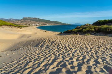 Mooie foto van het natuurpark Estrecho van het strand van Bolonia in spanje