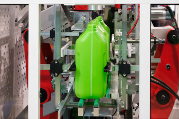 Plastic green cans canister, production of plastic products PVC extrusion method