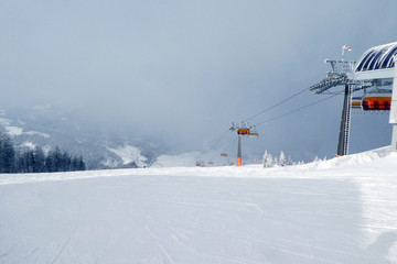 Aussicht von der Steinbockalm nach Maria Alm .Standort Gipfelstation Hochmaisbahn