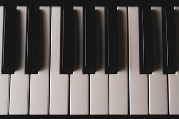 Naklejka premium Tastiera musicale pianoforte 