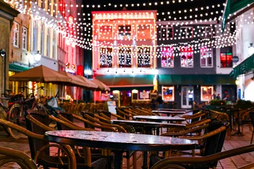 Foto auf Alu-Dibond Nightlife in Bruges (Belgium), Bars and Bistros and Decorative Lights © Silvan