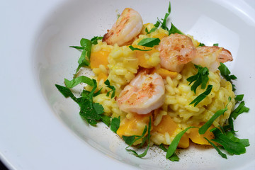 Kürbis Risotto mit Garnelen
