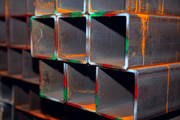 Metal profile square with colorful edge