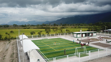 Cancha de fútbol soccer en Nuevo Cajamarca - Perú. © Gabo