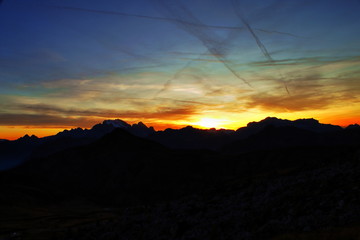 Fototapeta premium beautiful sunset view on the top of mountain