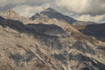 Hochalpine Bergwelt; Splügener Kalkberge mit Piz Beverin