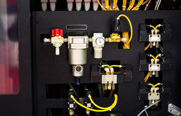 Chemical industry. Pressure gauge. Check fluid pressure. Pipes.