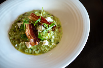 Pea risotto with crispy pancetta