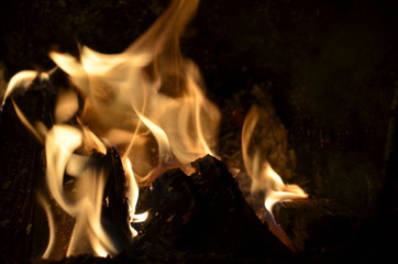 ogień, płomieni, oparzenia, ciepło, gorąco, płomieni, kominek, pomarańcz, gorąca, ognisko, czerwień, ciepły, pożar , pożar lasu , lawa ,żar ,ognisko © Szymon