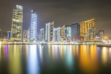 Fototapeta na wymiar Dubai Marina reflection