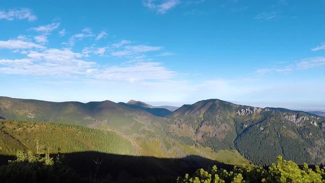 Widokowa trasa ze Starorobociański Wierch treking po g&oacute;rach Tatry pasmo Karpat