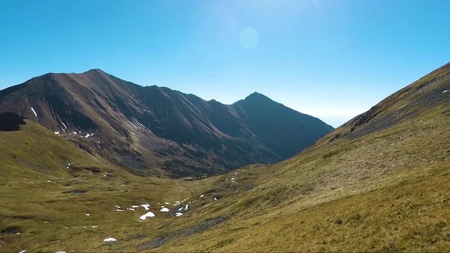Widokowa trasa ze Starorobociański Wierch treking po g&oacute;rach Tatry pasmo Karpat