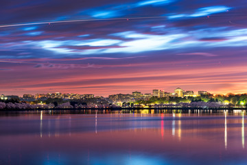 Obraz premium Washington DC, USA Skyline on the River
