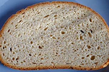 Gleichmäßig gebackenes Brot vom Bäcker