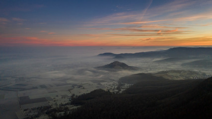 Morgennebel im Tal - Sonnenaufgang