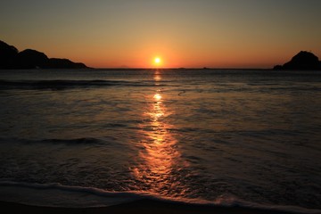 南伊豆　弓ヶ浜の朝日