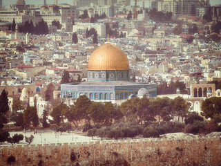 Fototapeta premium vintage view of Dome of the Rock and Dome of the Chain on the Temple Mount in Jerusalem