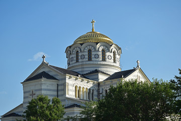Fototapeta na wymiar Golden dome of a Christian temple
