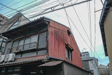 京都　日本　風景　町並み　空　古民家　電線　広告　素材　ビル　SNS