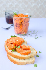 Selbstgemachte Tomatenbutter