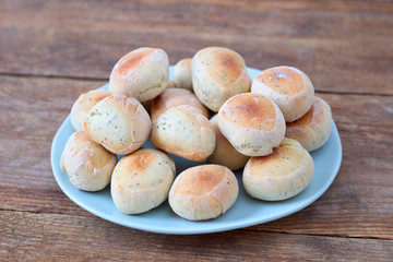 Einfache Brötchen mit Blaumohn