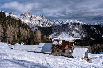 Dolomiti, paesaggio invernale