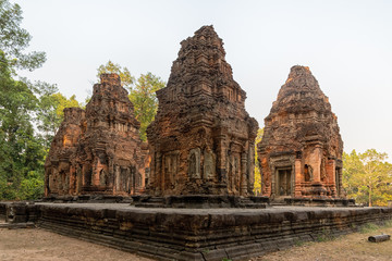 Fototapeta na wymiar Die Tempelanlage Preah Ko in Kambodscha