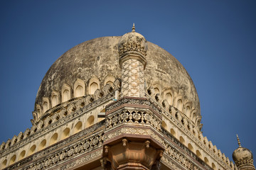 Obraz premium 7 Tombs of Hyderabad, India Sultan Quli Qutb Mulk's tomb was built in 1543.