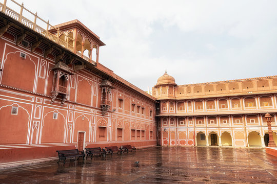 sarvato bhadra diwan e khas courtyard