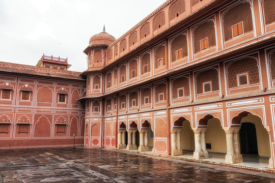 sarvato bhadra diwan e khas courtyard