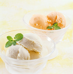 アイスクリーム（バニラとオレンジ）