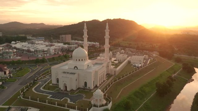 Aerial view of a sunset drone at Sri Sendayan Mosque, Negeri Sembilan, Malaysia. Sri Sendayan Mosque is a mosque located in the town of Sri Sendayan, Negeri Sembilan.