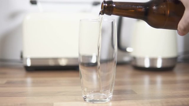 Bier einschenken Video