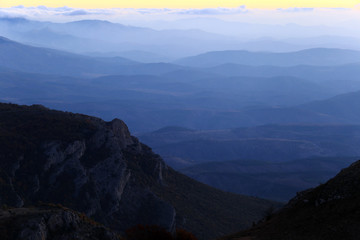 Fototapeta na wymiar sunrise in the mountains