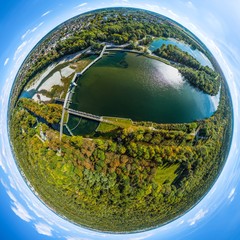 Little Planet-Ansicht Hochablass am Lech in Augsburg mit Eiskanal und Kuhsee