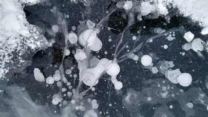 糠平湖のアイスバブル