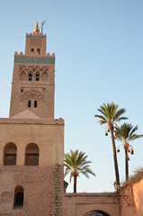 Fototapeta na wymiar Mosquée Koutoubia avec Minaret à Marrakech Maroc 