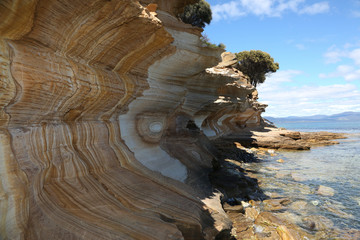 Tasmania, Maria Island, Painted Cliffs - obrazy, fototapety, plakaty