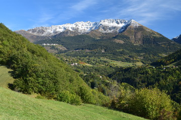 Le Massif d'Allevard (Cha&icirc;ne de Belledonne), vu de la Tour de Montffalet